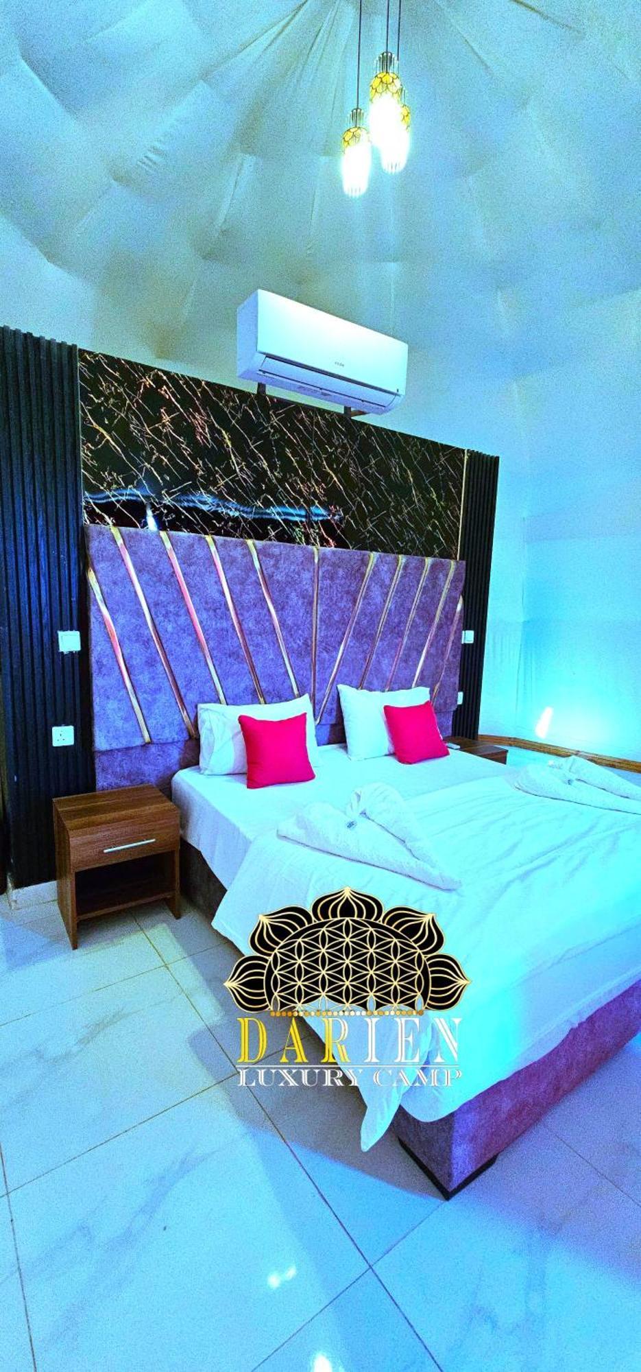 Bed and Breakfast Titanic Camp Wadi Rum Exterior foto