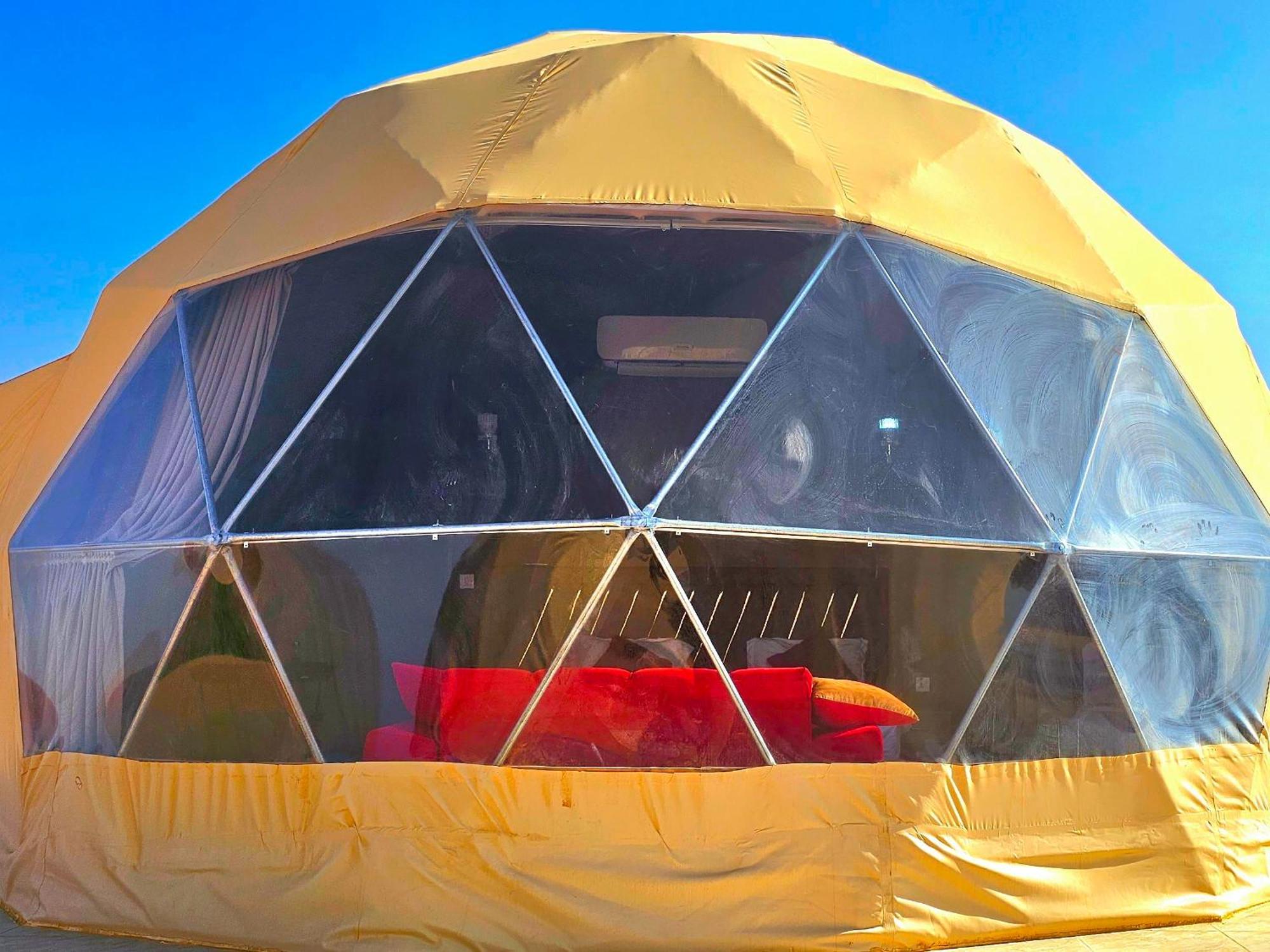 Bed and Breakfast Titanic Camp Wadi Rum Exterior foto