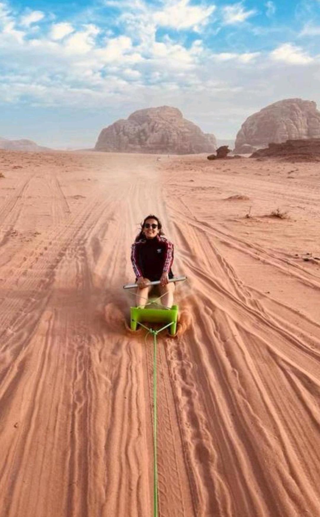 Bed and Breakfast Titanic Camp Wadi Rum Exterior foto