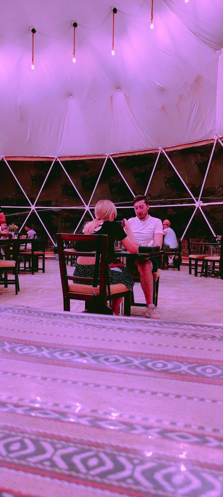 Bed and Breakfast Titanic Camp Wadi Rum Exterior foto