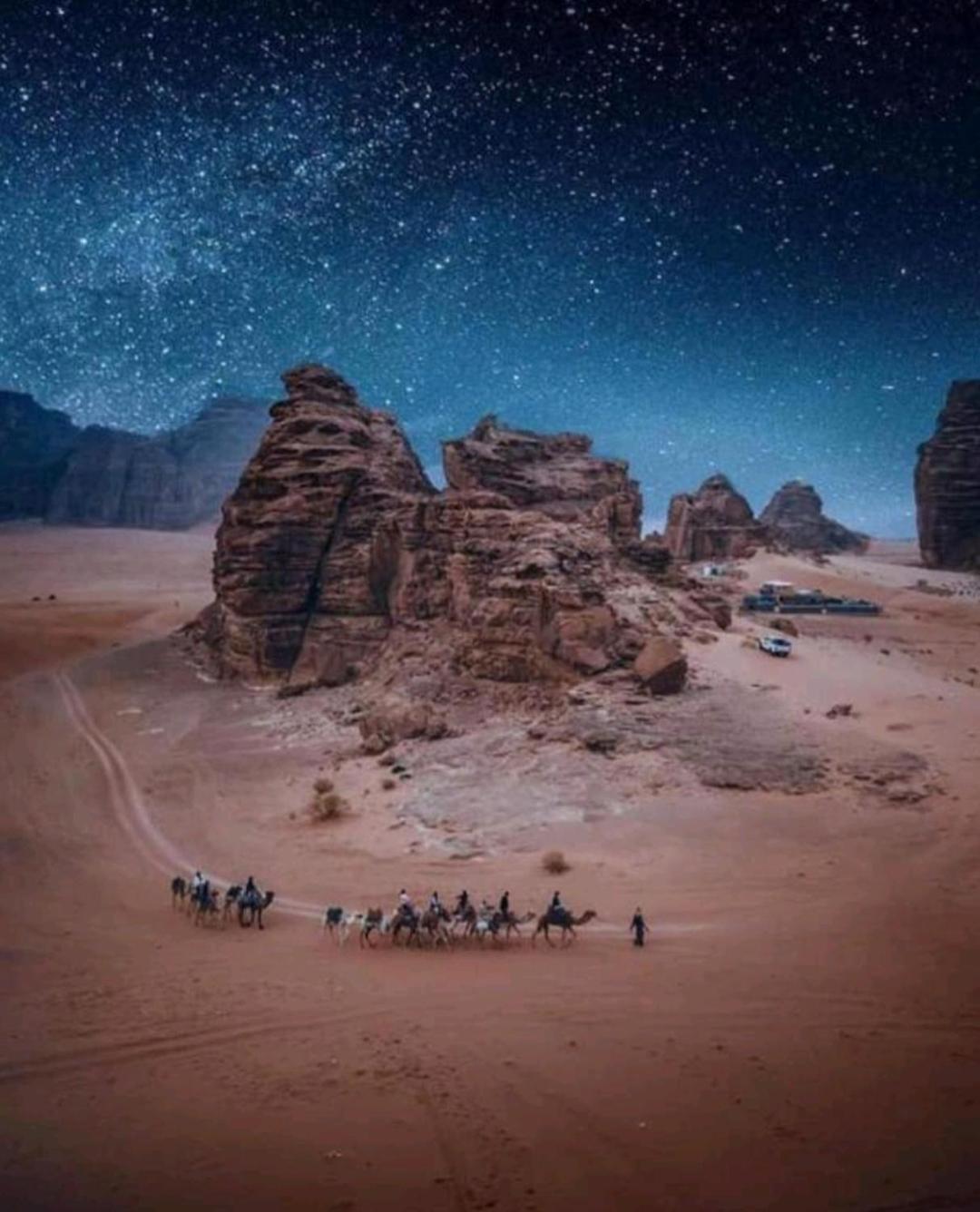 Bed and Breakfast Titanic Camp Wadi Rum Exterior foto