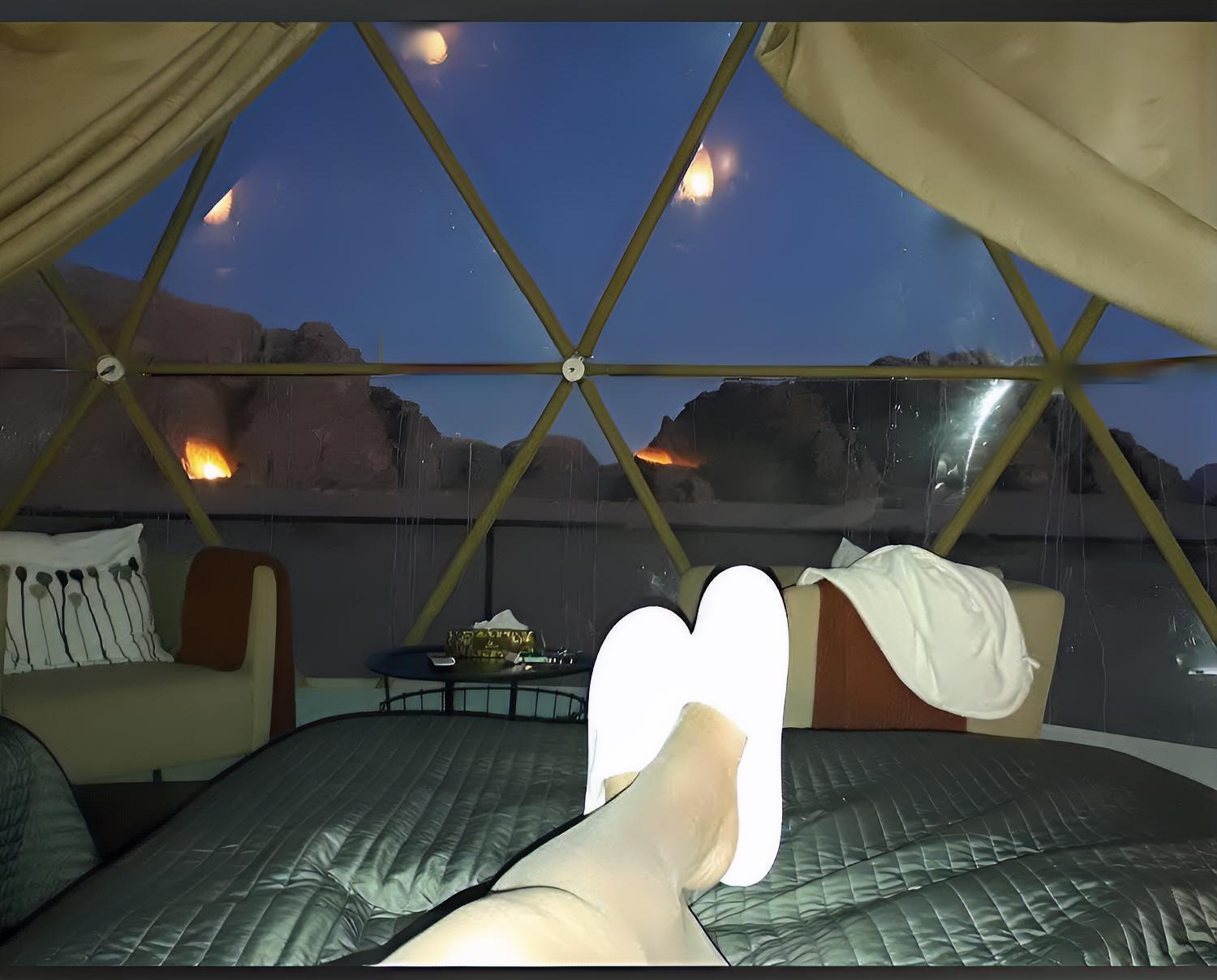 Bed and Breakfast Titanic Camp Wadi Rum Exterior foto